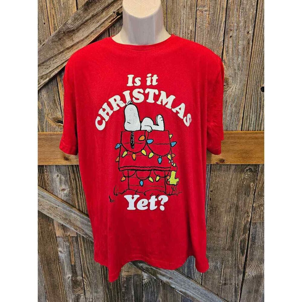 New Peanuts Charlie Brown Snoopy Is it Christmas Yet Woodstock   T-Shirt Sz 2XL